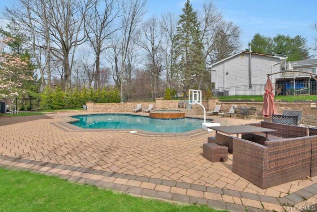 75 N Airmont Road, Suffern, NY 10901 - Photo 41 of 41