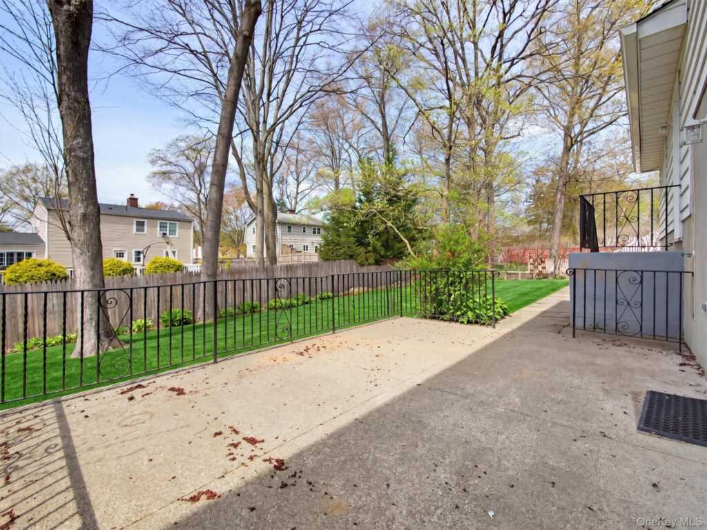 11 Willow Drive, Suffern, NY 10901 - Photo 20 of 26
