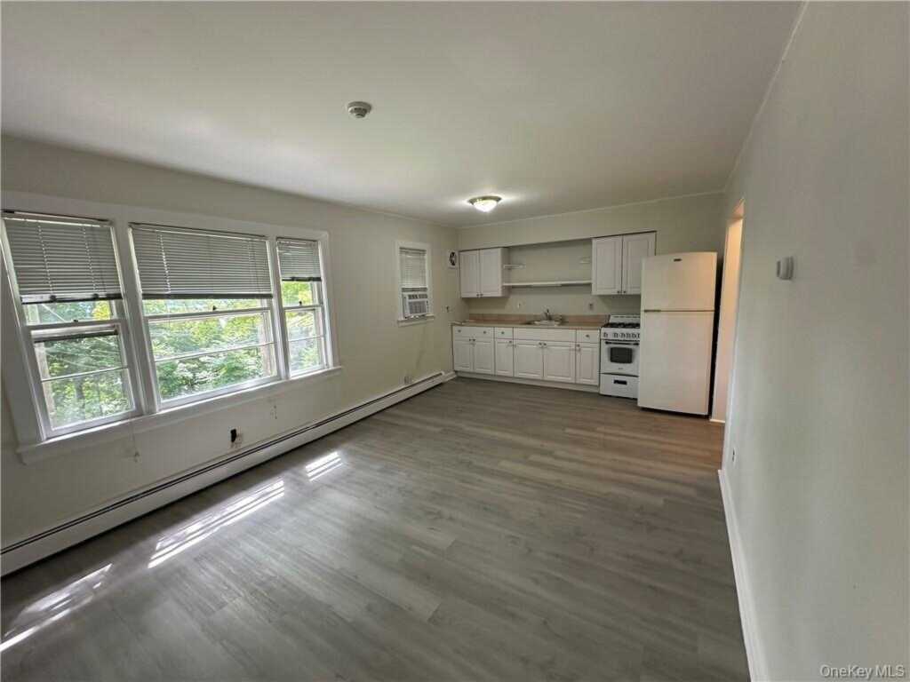 11 Chase Avenue, Nyack, NY 10960 - Photo 2 of 10