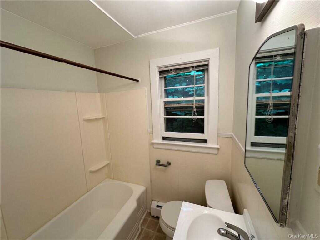 11 Chase Avenue, Nyack, NY 10960 - Photo 6 of 10