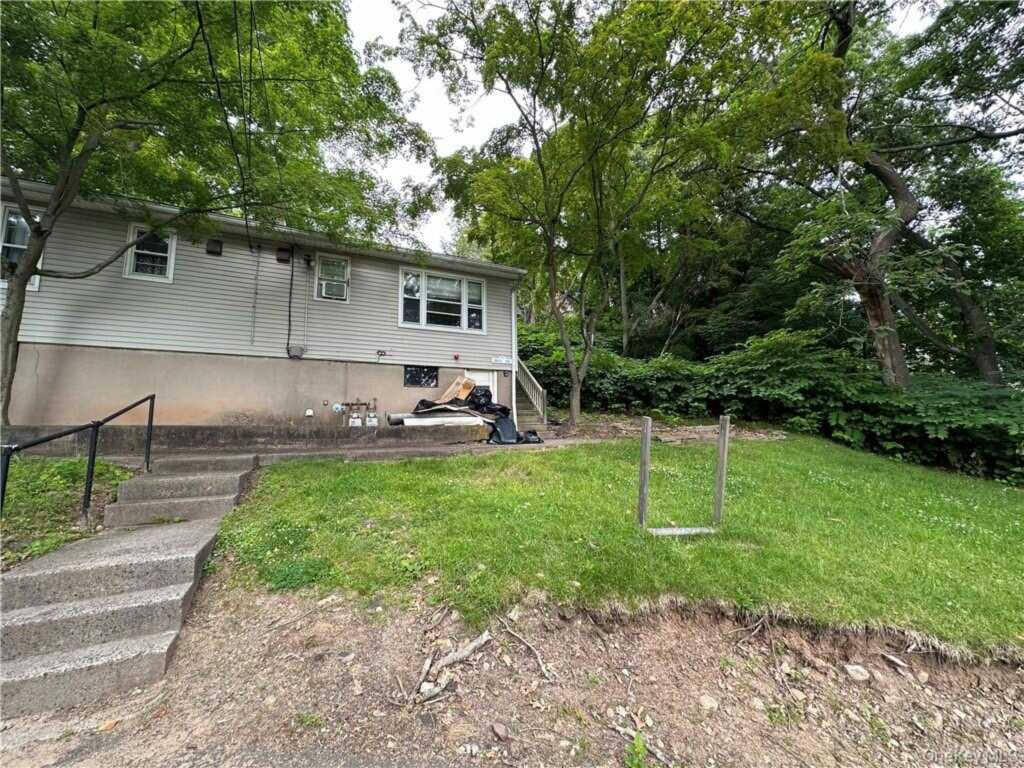 11 Chase Avenue, Nyack, NY 10960 - Photo 7 of 10