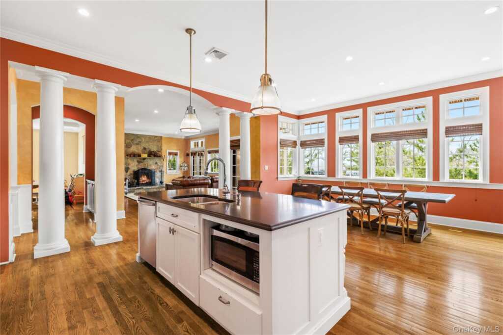 7 Brittany Lane, New Rochelle, NY 10805 - Photo 13 of 29