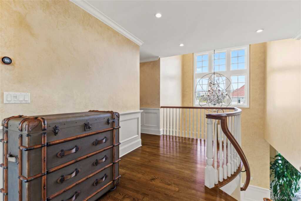 7 Brittany Lane, New Rochelle, NY 10805 - Photo 15 of 29
