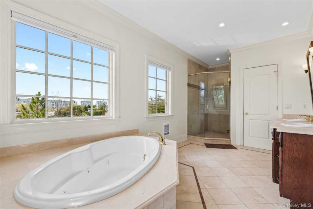7 Brittany Lane, New Rochelle, NY 10805 - Photo 18 of 29