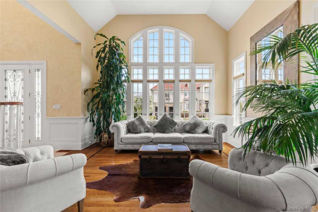 7 Brittany Lane, New Rochelle, NY 10805 - Photo 5 of 29