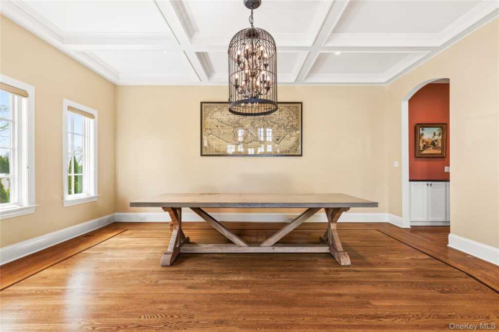 7 Brittany Lane, New Rochelle, NY 10805 - Photo 6 of 29