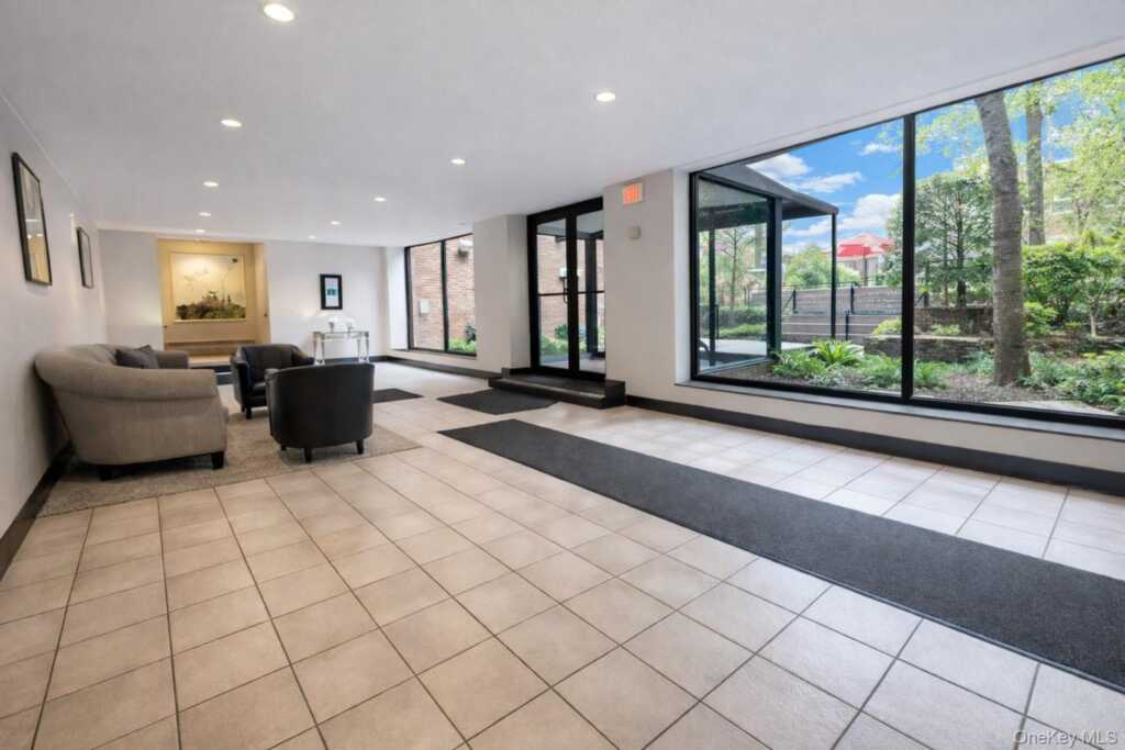10 Franklin Avenue, Unit #2MEF, White Plains, NY 10601 - Photo 6 of 6