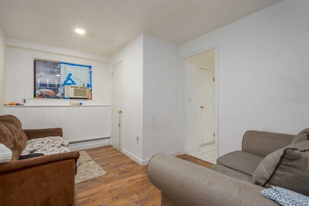 75 Tennyson Drive, Nanuet, NY 10954 - Photo 20 of 21