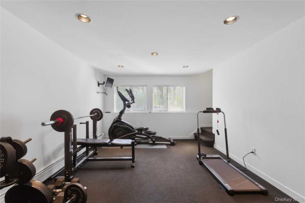 13 Zeck Court, Suffern, NY 10901 - Photo 29 of 36