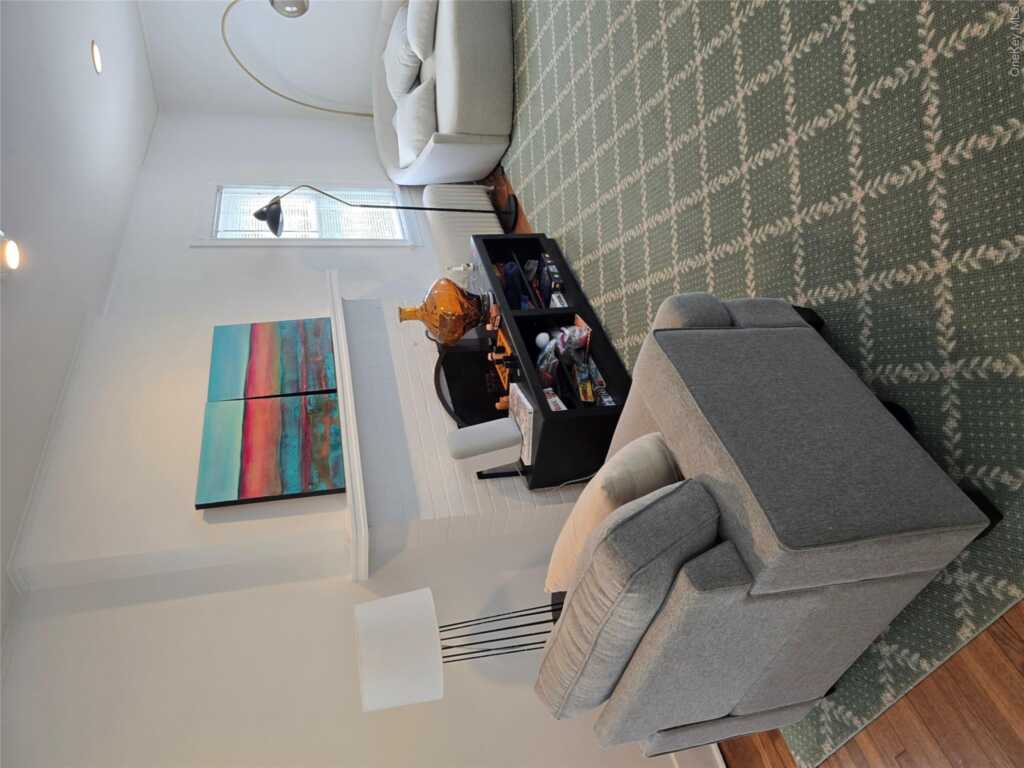 15 Roosevelt Avenue, Rye, NY 10580 - Photo 3 of 13