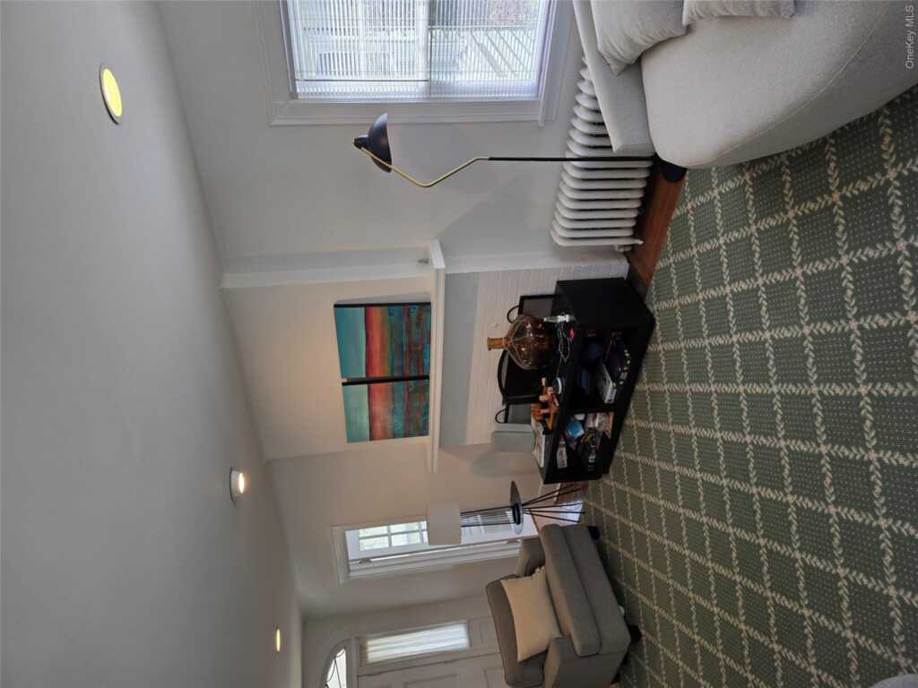 15 Roosevelt Avenue, Rye, NY 10580 - Photo 4 of 13