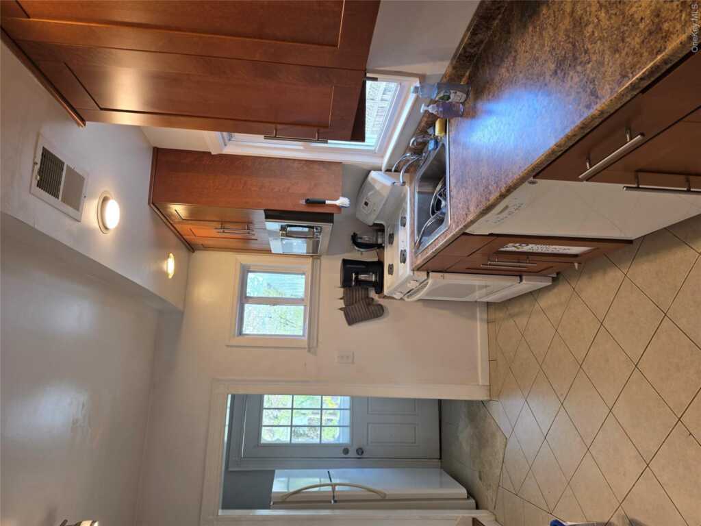 15 Roosevelt Avenue, Rye, NY 10580 - Photo 6 of 13