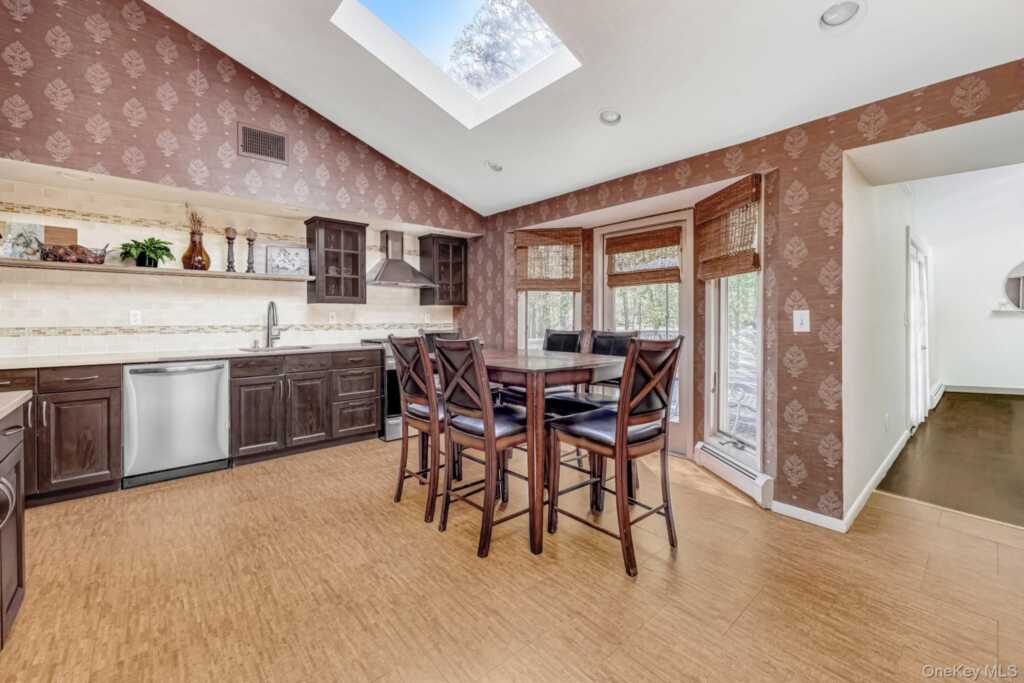 17 Brookline Way, New City, NY 10956 - Photo 9 of 21