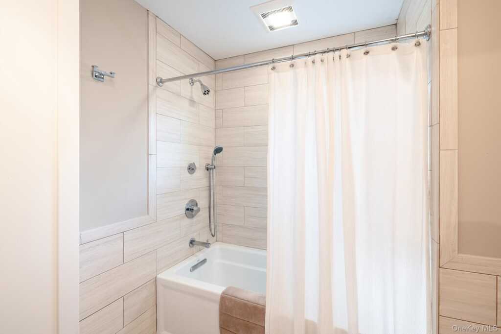 7 Carlton Lane, Rye, NY 10573 - Photo 22 of 44