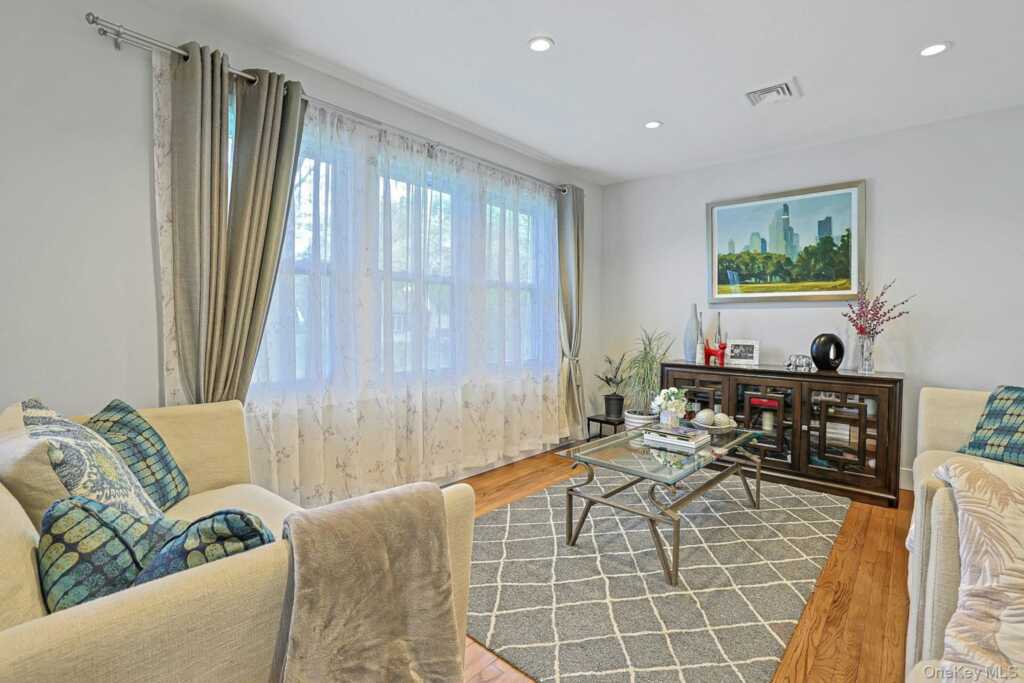 40 Sherwood Drive, Nanuet, NY 10954 - Photo 11 of 31