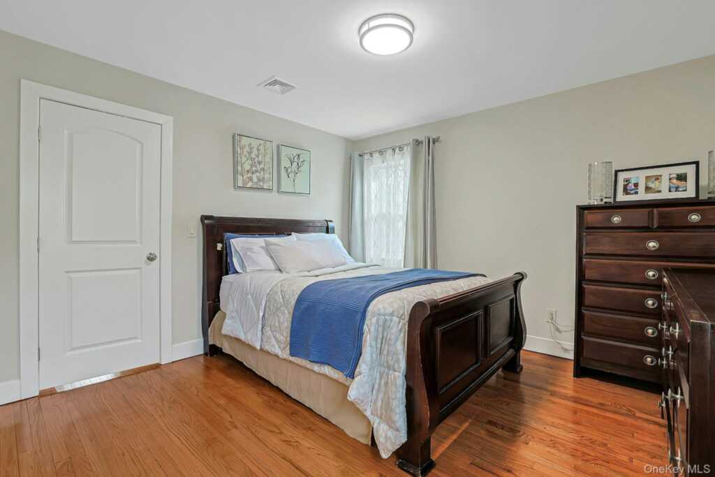 40 Sherwood Drive, Nanuet, NY 10954 - Photo 15 of 31