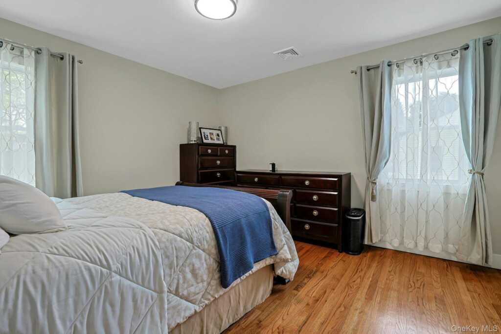 40 Sherwood Drive, Nanuet, NY 10954 - Photo 16 of 31