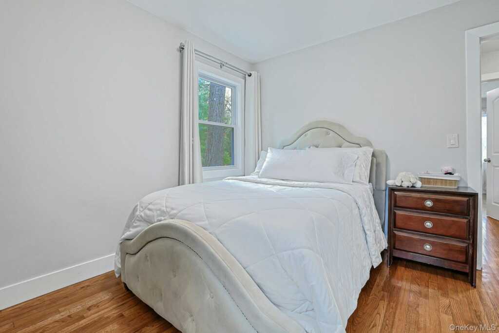 40 Sherwood Drive, Nanuet, NY 10954 - Photo 17 of 31