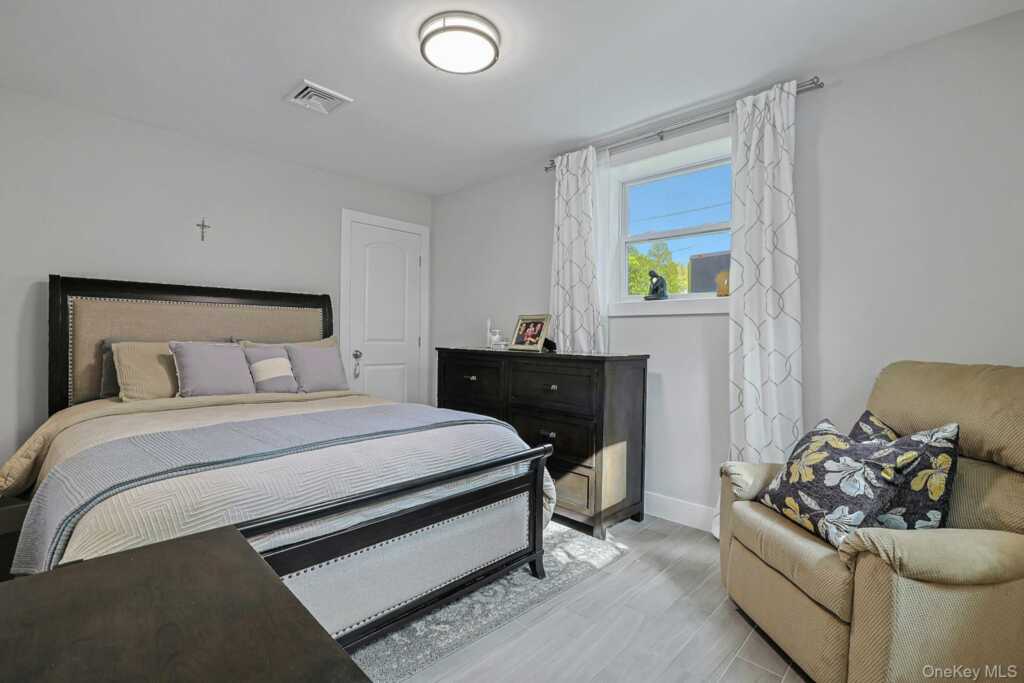 40 Sherwood Drive, Nanuet, NY 10954 - Photo 22 of 31