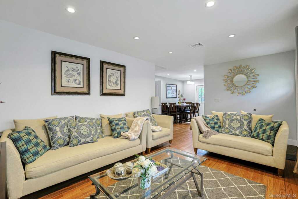 40 Sherwood Drive, Nanuet, NY 10954 - Photo 9 of 31