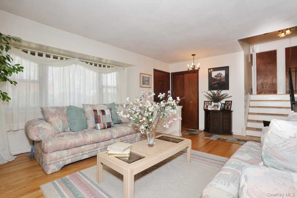 17 Scott Drive, New City, NY 10956 - Photo 4 of 40