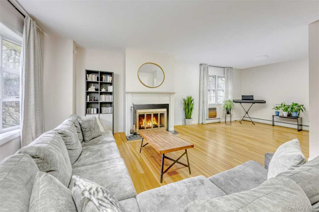 26 River Road, Suffern, NY 10901 - Photo 4 of 27