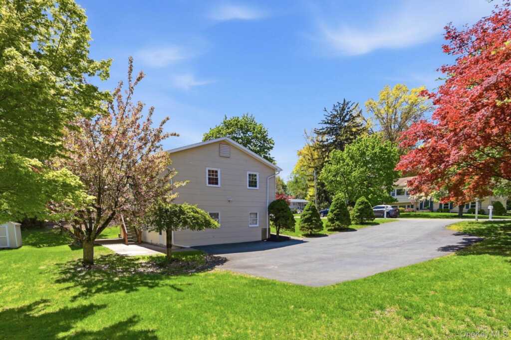1 Muir Lane, New City, NY 10956 - Photo 5 of 42