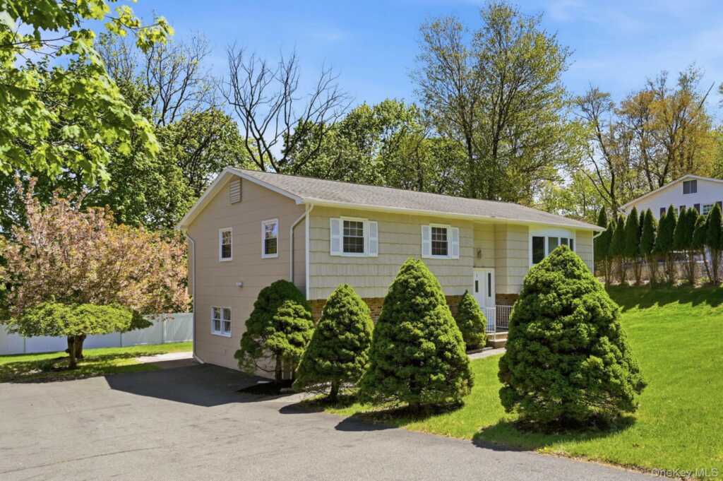 1 Muir Lane, New City, NY 10956 - Photo 6 of 42