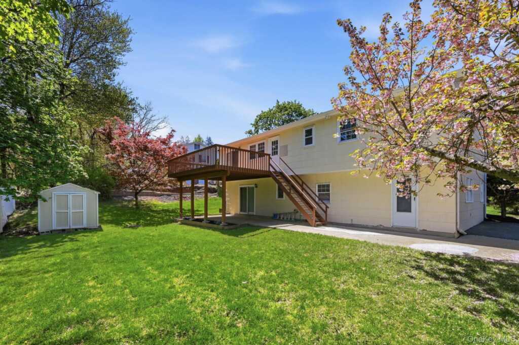 1 Muir Lane, New City, NY 10956 - Photo 7 of 42
