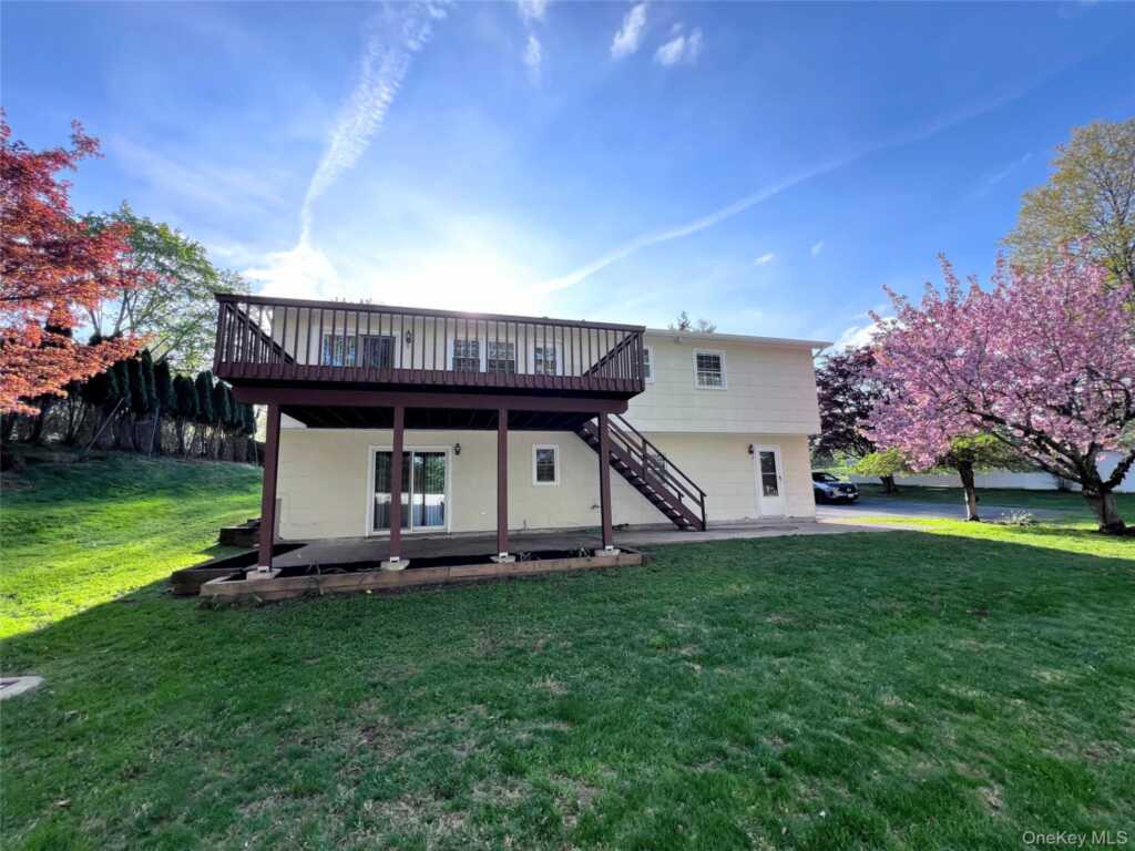 1 Muir Lane, New City, NY 10956 - Photo 8 of 42