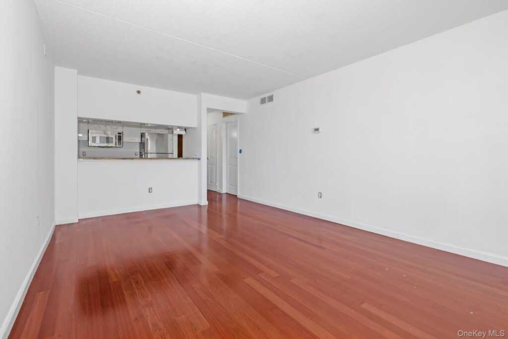 4 Martine Avenue, Unit #1120, White Plains, NY 10606 - Photo 15 of 22
