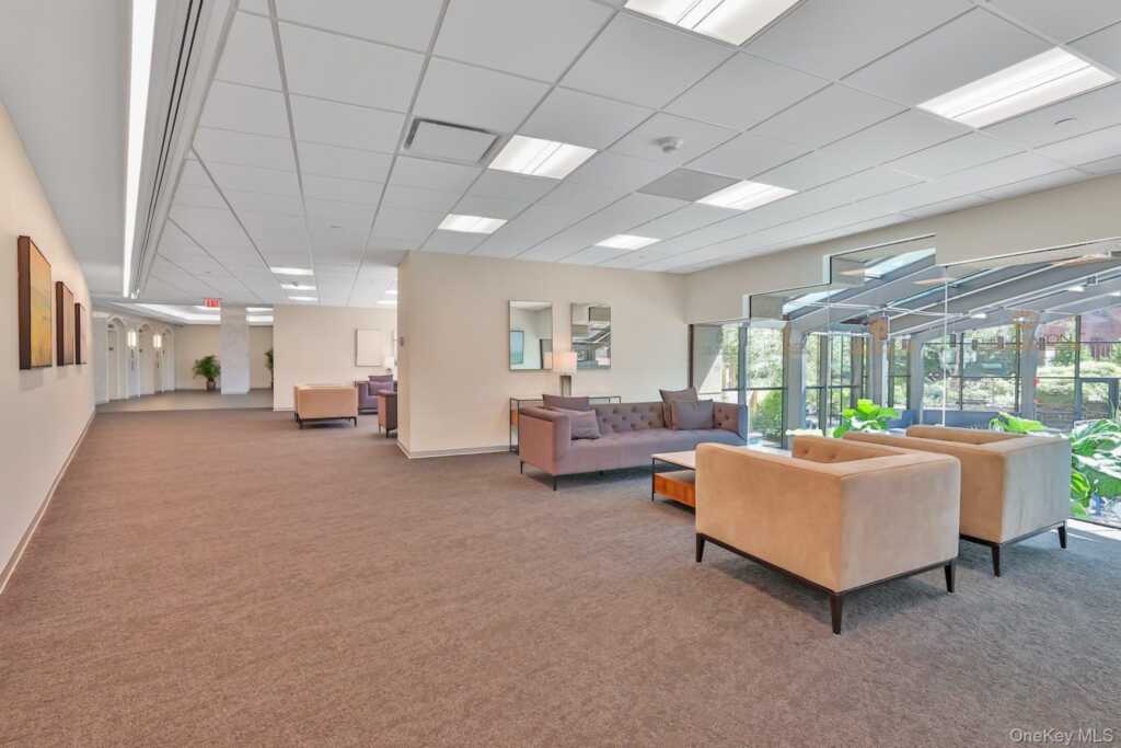 4 Martine Avenue, Unit #1120, White Plains, NY 10606 - Photo 3 of 22