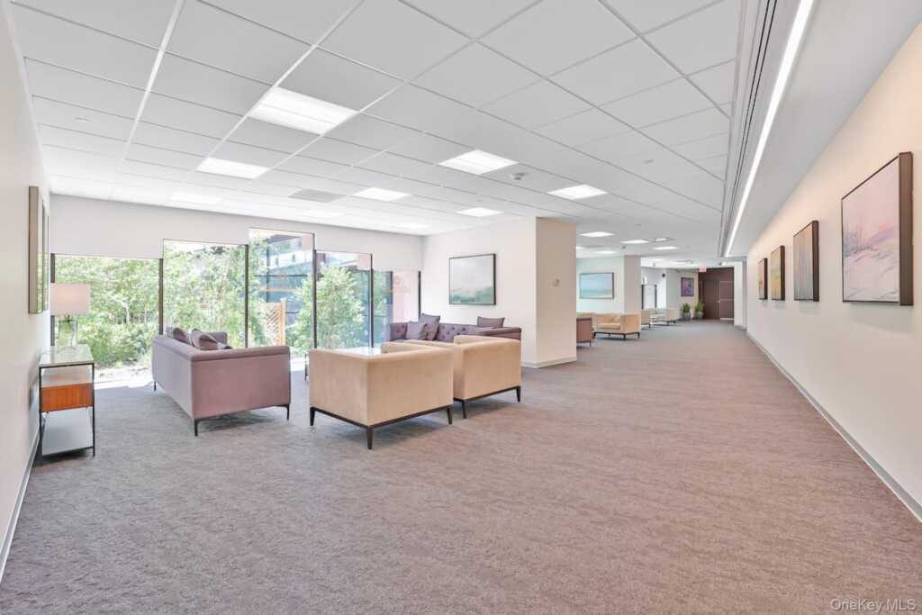4 Martine Avenue, Unit #1120, White Plains, NY 10606 - Photo 4 of 22