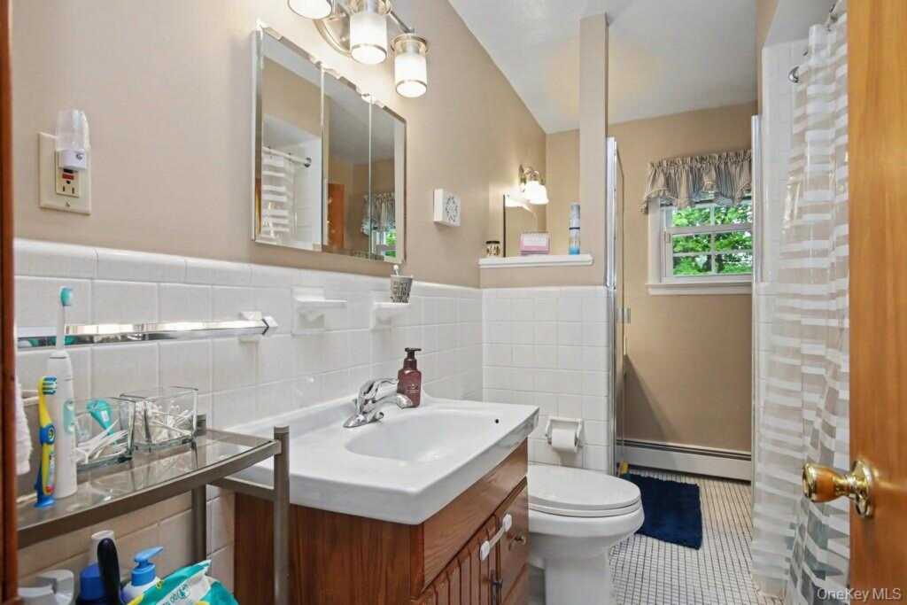 35 Sengstacken Drive, Stony Point, NY 10980 - Photo 10 of 17