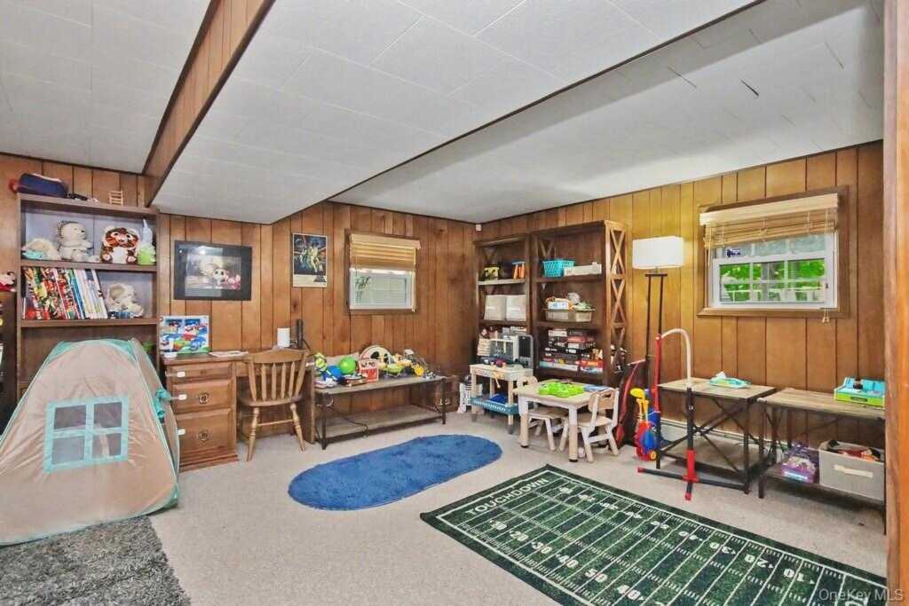 35 Sengstacken Drive, Stony Point, NY 10980 - Photo 13 of 17
