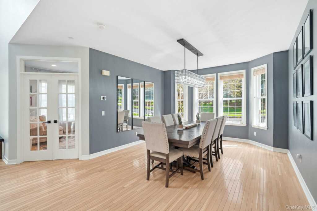 2 Legendary Circle, Rye, NY 10573 - Photo 10 of 32