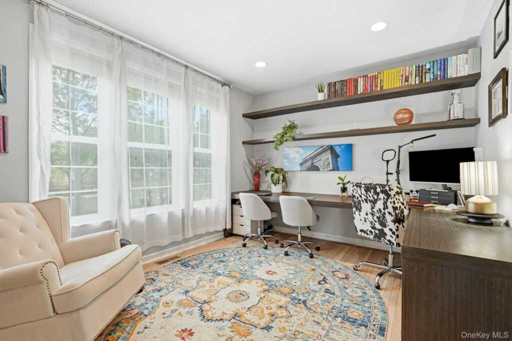 2 Legendary Circle, Rye, NY 10573 - Photo 11 of 32