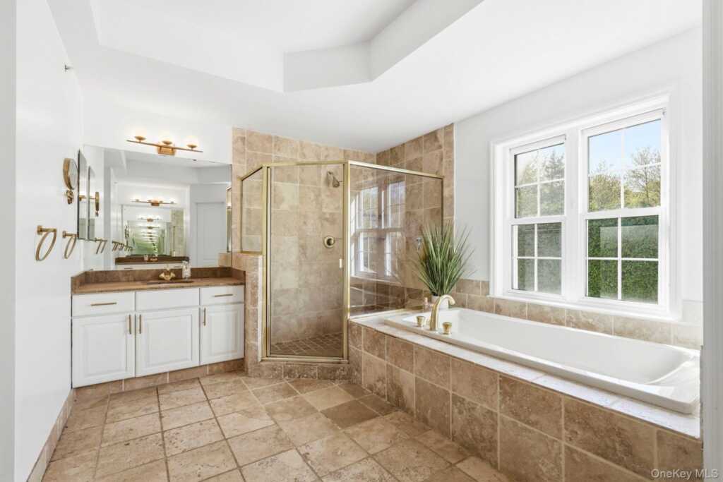 2 Legendary Circle, Rye, NY 10573 - Photo 14 of 32