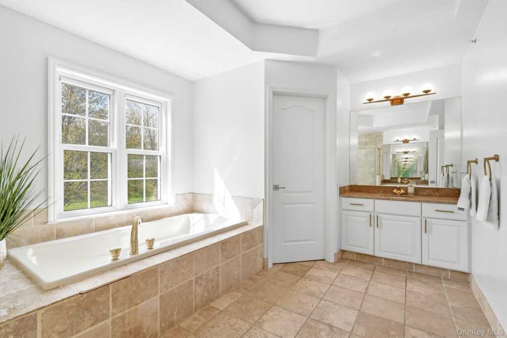 2 Legendary Circle, Rye, NY 10573 - Photo 15 of 32