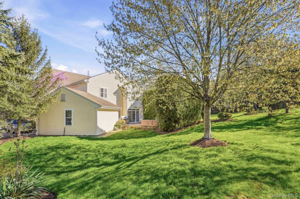 2 Legendary Circle, Rye, NY 10573 - Photo 21 of 32