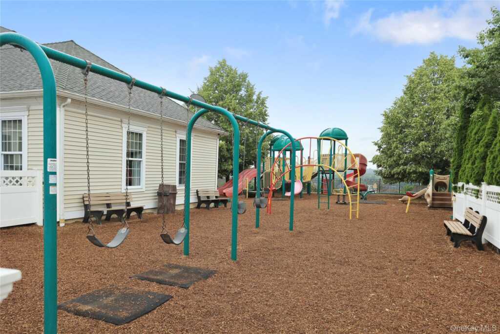 2 Legendary Circle, Rye, NY 10573 - Photo 32 of 32