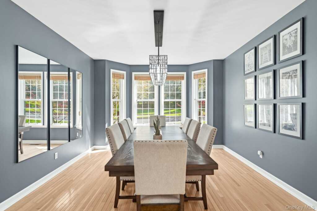 2 Legendary Circle, Rye, NY 10573 - Photo 5 of 32