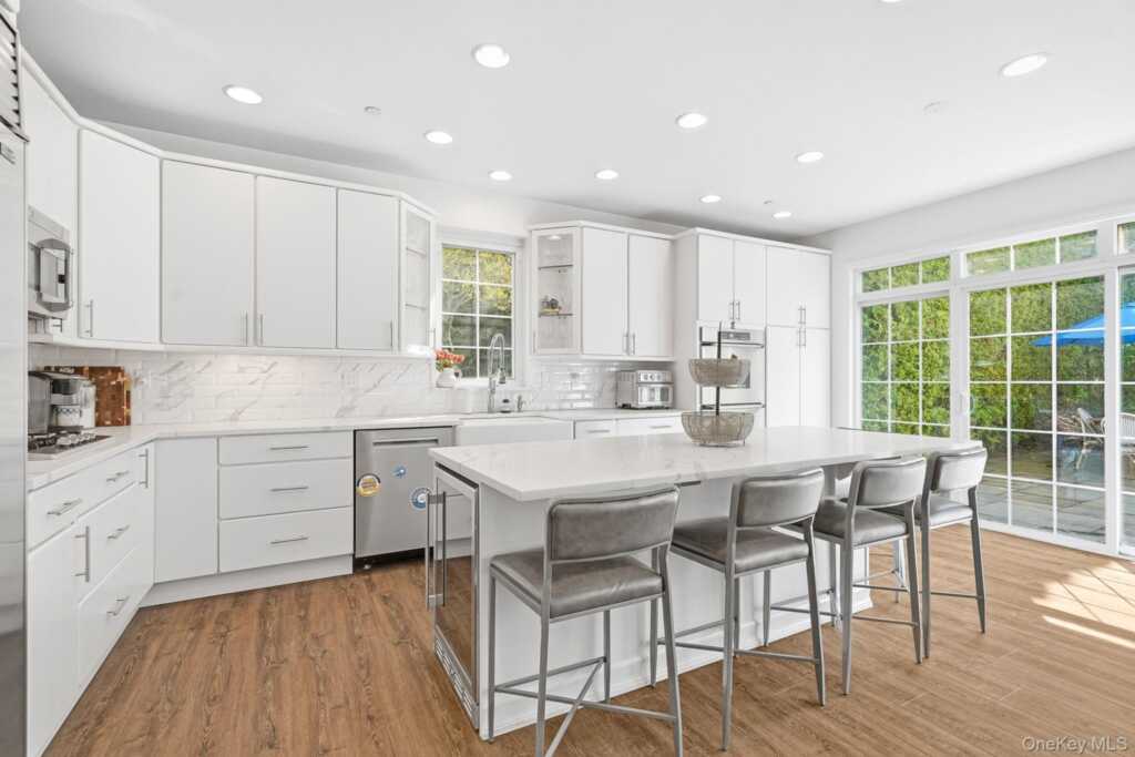 2 Legendary Circle, Rye, NY 10573 - Photo 6 of 32