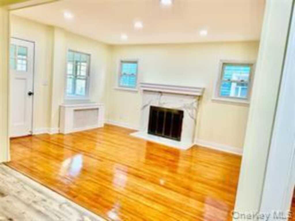 48 Lincoln, New Rochelle, NY 10801 - Photo 3 of 9
