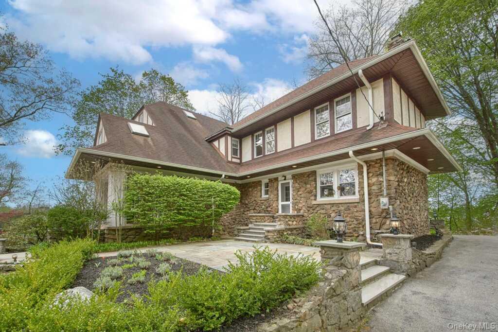13 Chadwick Road, White Plains, NY 10604 - Photo 3 of 45
