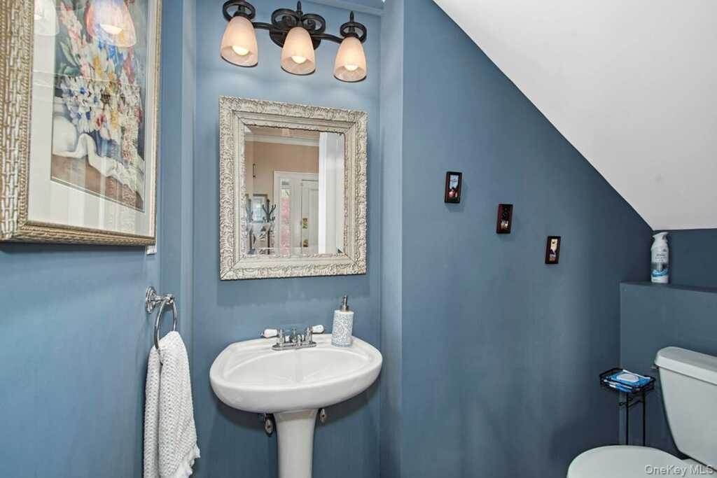 13 Chadwick Road, White Plains, NY 10604 - Photo 7 of 45