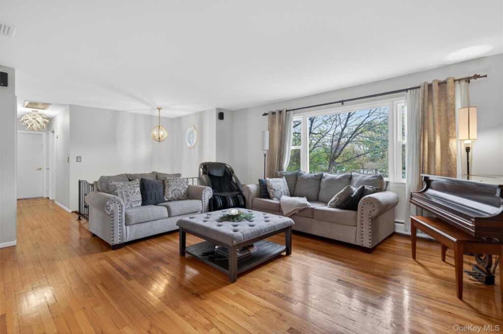 67 Eberling Drive, New City, NY 10956 - Photo 4 of 18
