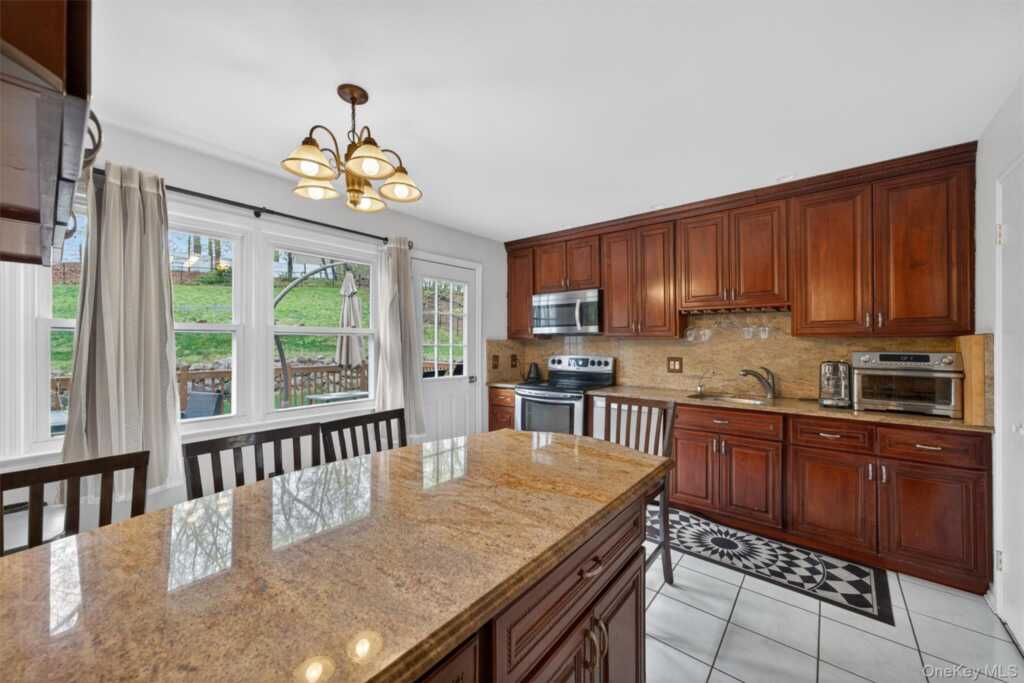 67 Eberling Drive, New City, NY 10956 - Photo 7 of 18
