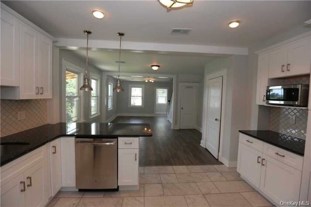 6 E Catherine Street, Unit #A, Nyack, NY 10960 - Photo 4 of 12