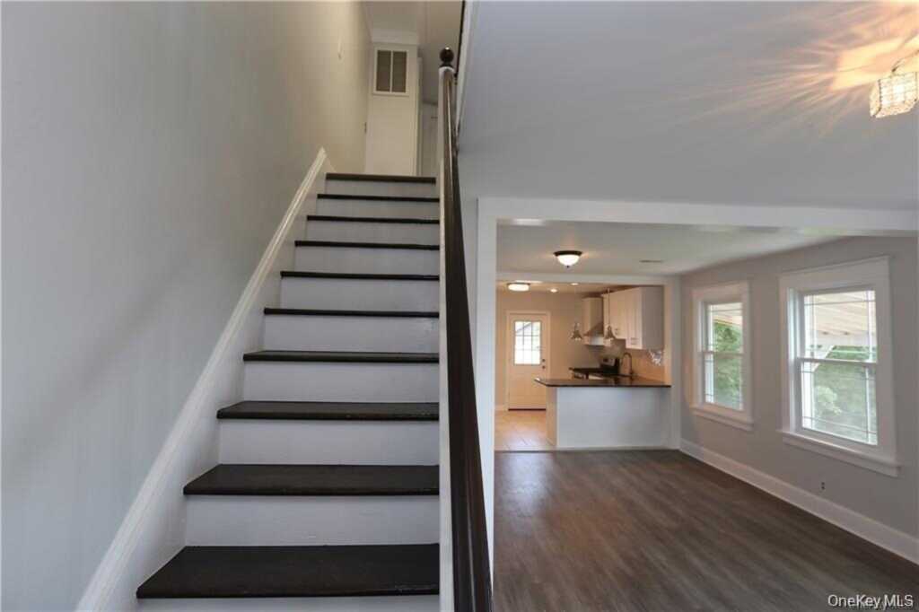 6 E Catherine Street, Unit #A, Nyack, NY 10960 - Photo 6 of 12